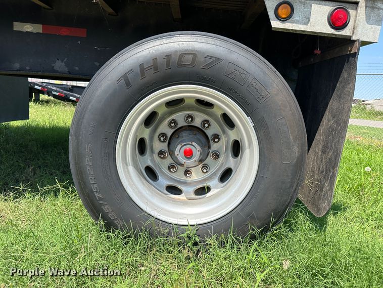 image for item NE9013 2013 Utility  flatbed trailer