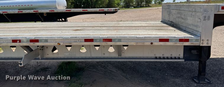 image for item NE9014 2013 Manac 13248B008  drop deck trailer