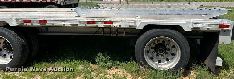 image for item NE9014 2013 Manac 13248B008  drop deck trailer