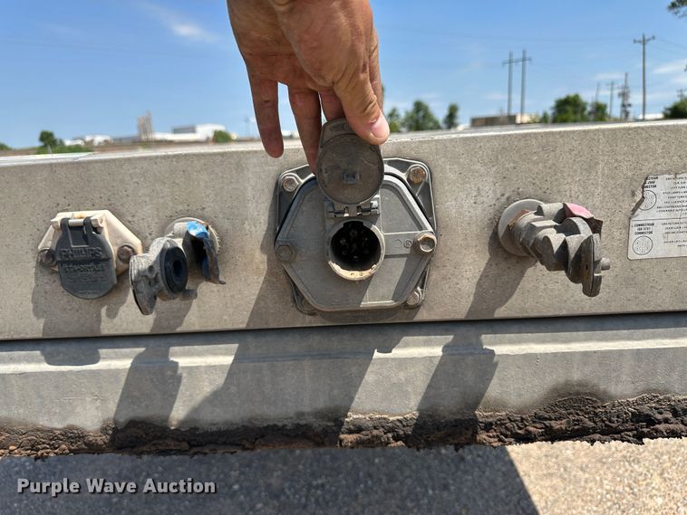 image for item NE9014 2013 Manac 13248B008  drop deck trailer