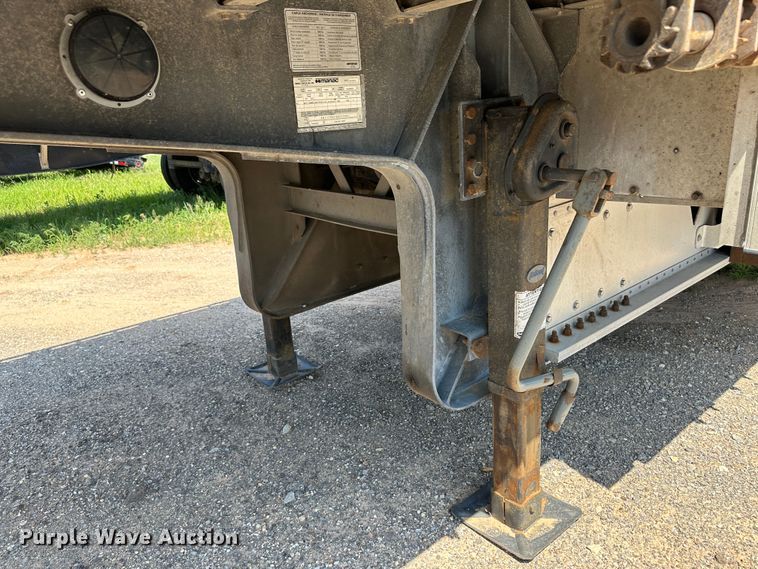 image for item NE9014 2013 Manac 13248B008  drop deck trailer