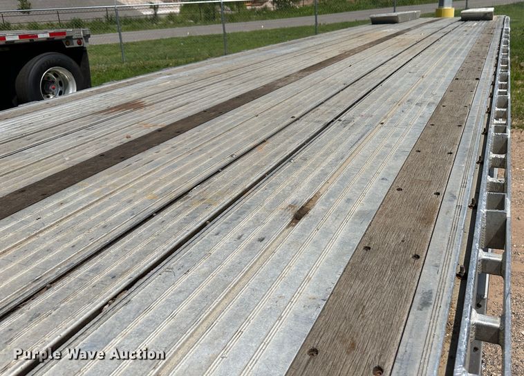 image for item NE9014 2013 Manac 13248B008  drop deck trailer