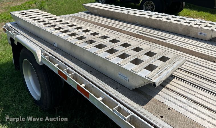 image for item NE9014 2013 Manac 13248B008  drop deck trailer