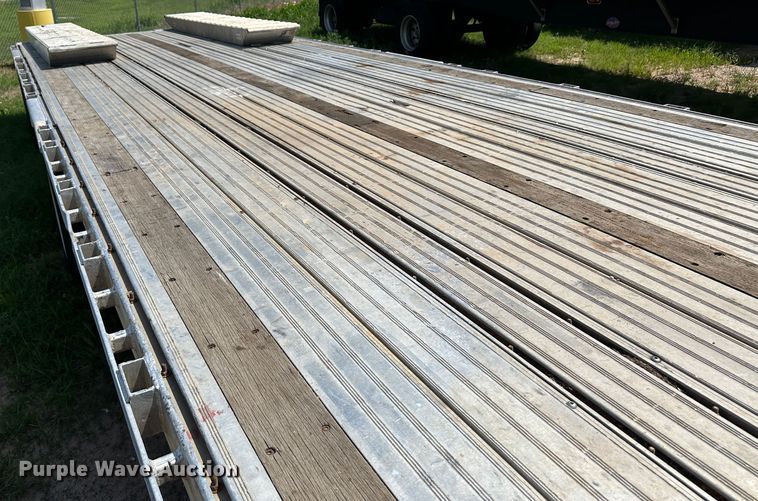 image for item NE9014 2013 Manac 13248B008  drop deck trailer