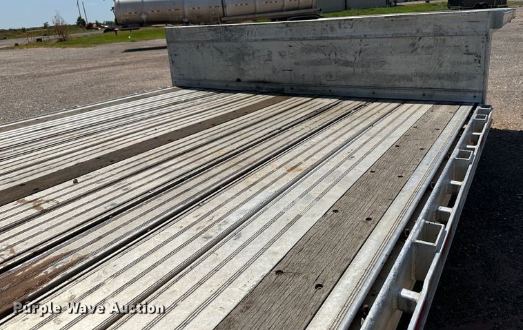 image for item NE9014 2013 Manac 13248B008  drop deck trailer