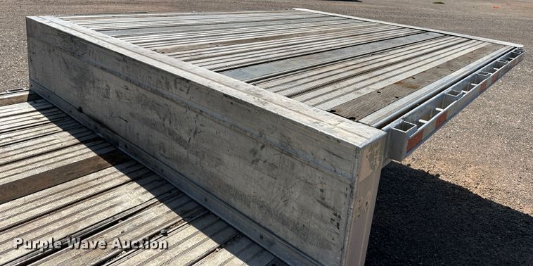 image for item NE9014 2013 Manac 13248B008  drop deck trailer