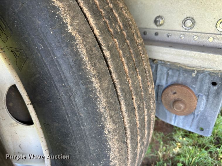 image for item NE9014 2013 Manac 13248B008  drop deck trailer