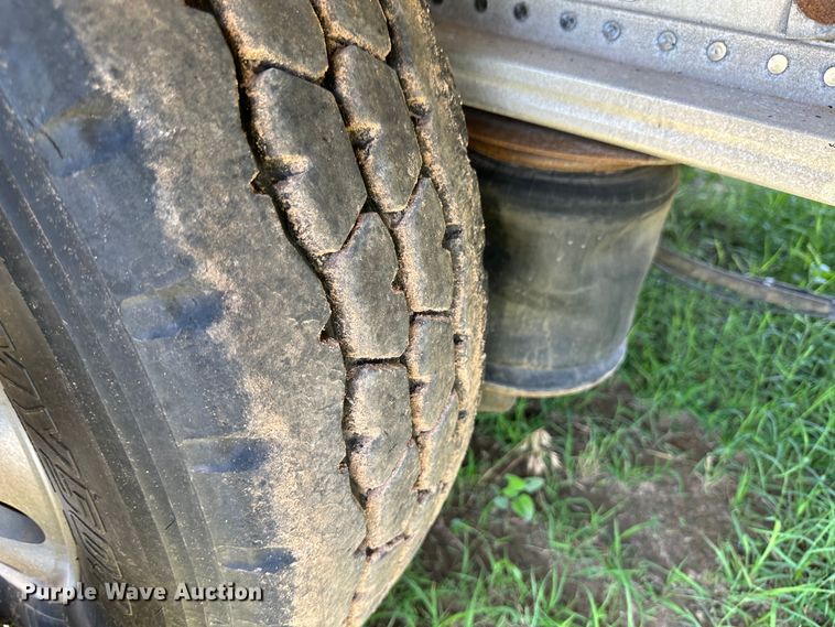 image for item NE9014 2013 Manac 13248B008  drop deck trailer