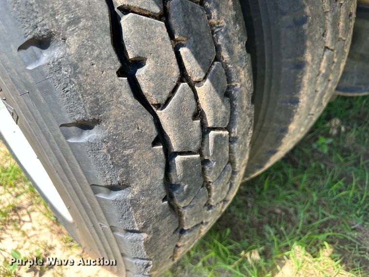 image for item NE9014 2013 Manac 13248B008  drop deck trailer