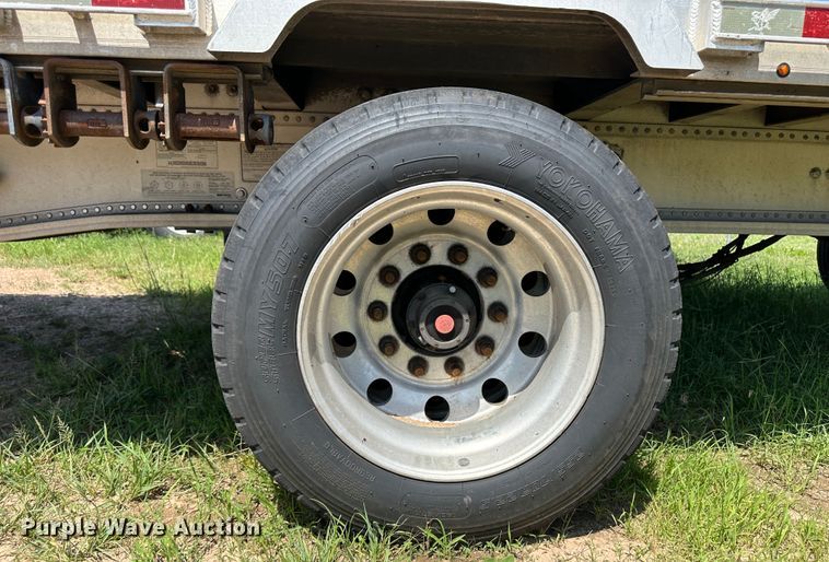 image for item NE9014 2013 Manac 13248B008  drop deck trailer