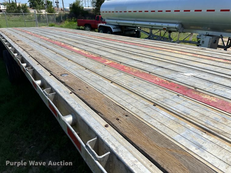 image for item NE9016 2014 Great Dane  flatbed trailer