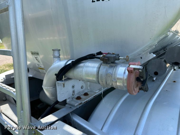 image for item NE9017 1996 Brenner  tank trailer