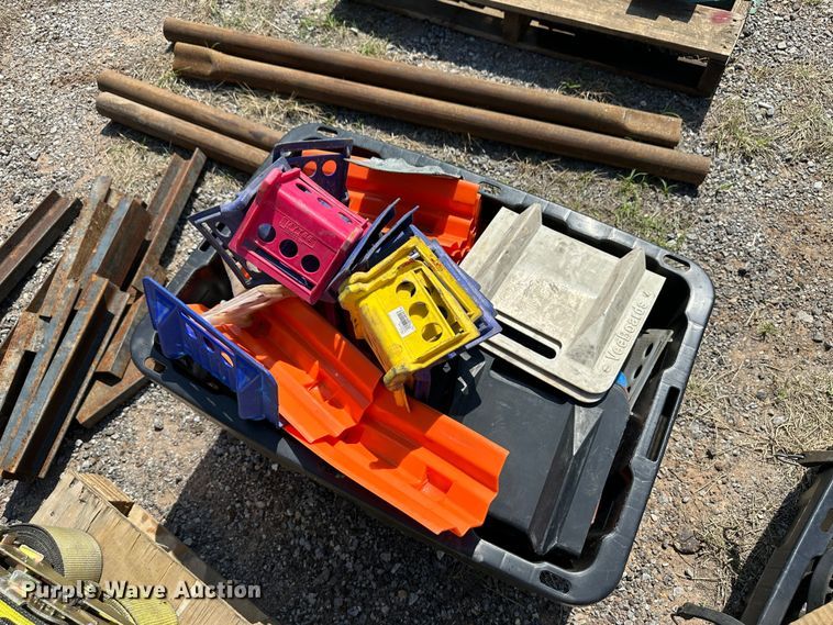 image for item NE9018 Truck parts