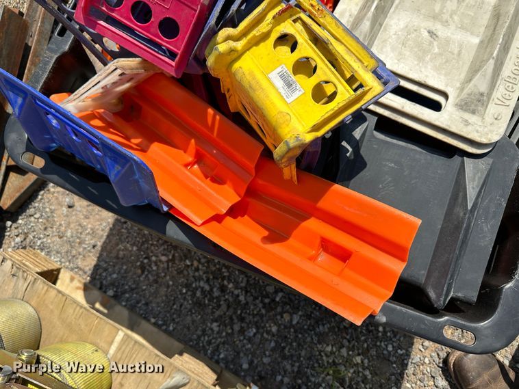 image for item NE9018 Truck parts