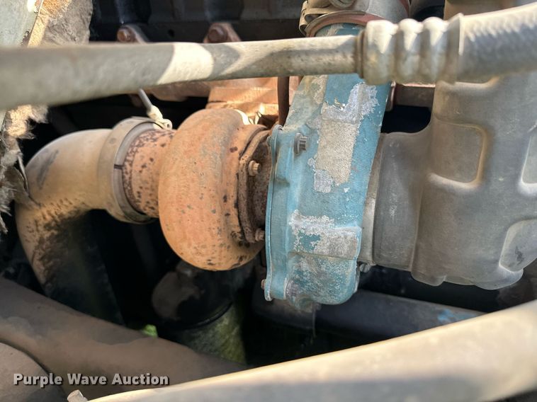 image for item NE9019 1996 International 4700  flatbed truck