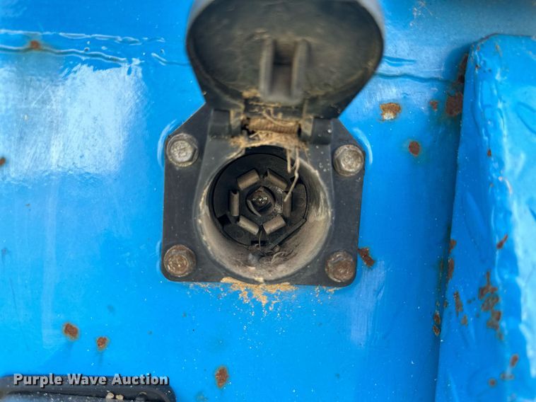 image for item NE9019 1996 International 4700  flatbed truck