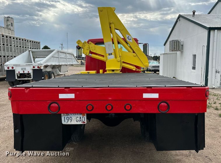 image for item NE9026 1980 International 1854  crane truck