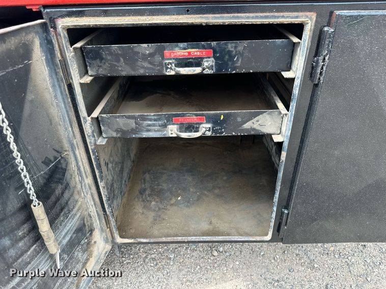 image for item NE9026 1980 International 1854  crane truck