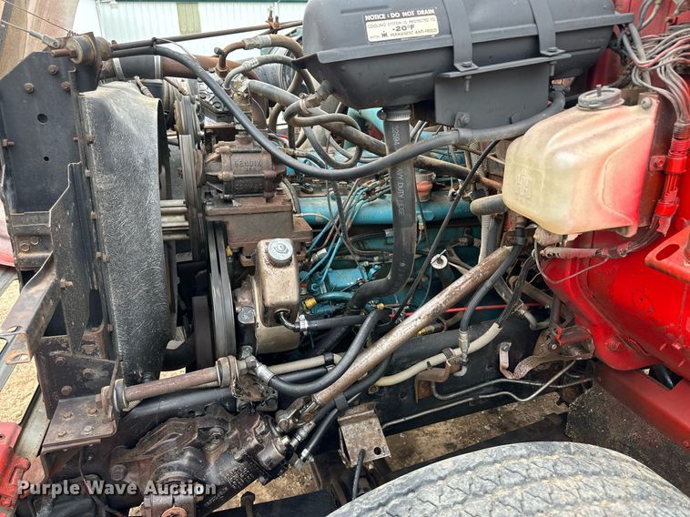 image for item NE9026 1980 International 1854  crane truck