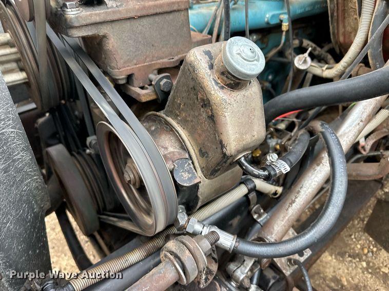 image for item NE9026 1980 International 1854  crane truck