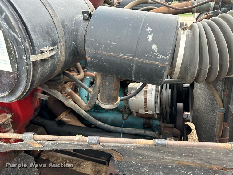 image for item NE9026 1980 International 1854  crane truck