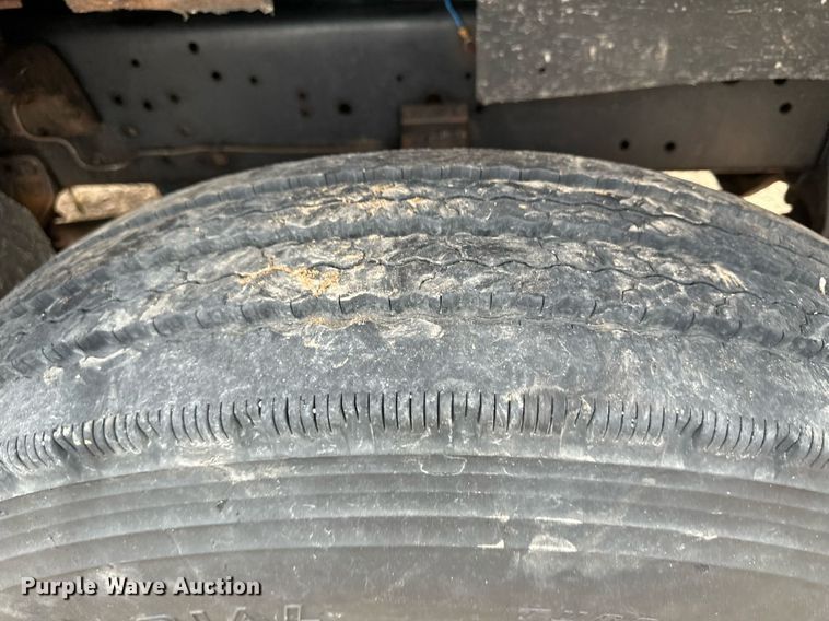 image for item NE9026 1980 International 1854  crane truck