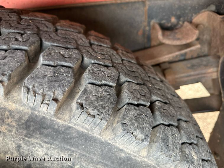 image for item NE9026 1980 International 1854  crane truck