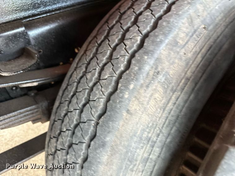 image for item NE9026 1980 International 1854  crane truck