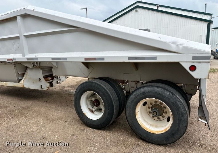 image for item NE9027 1985 Loln  bottom dump trailer