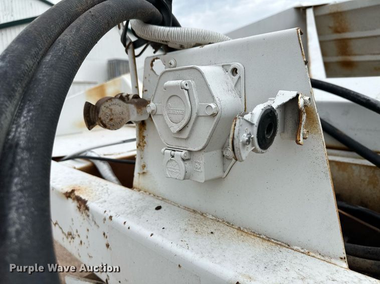 image for item NE9027 1985 Loln  bottom dump trailer