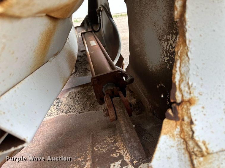 image for item NE9027 1985 Loln  bottom dump trailer