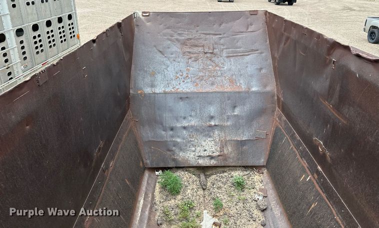 image for item NE9027 1985 Loln  bottom dump trailer