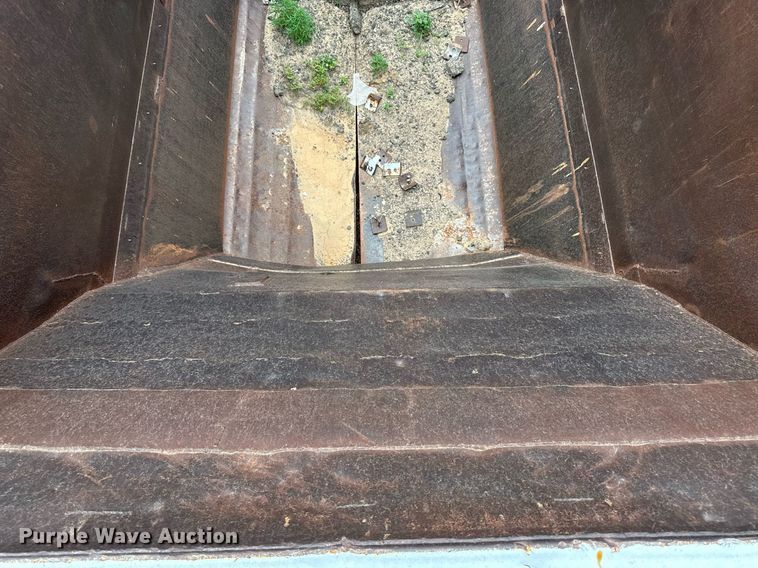 image for item NE9027 1985 Loln  bottom dump trailer