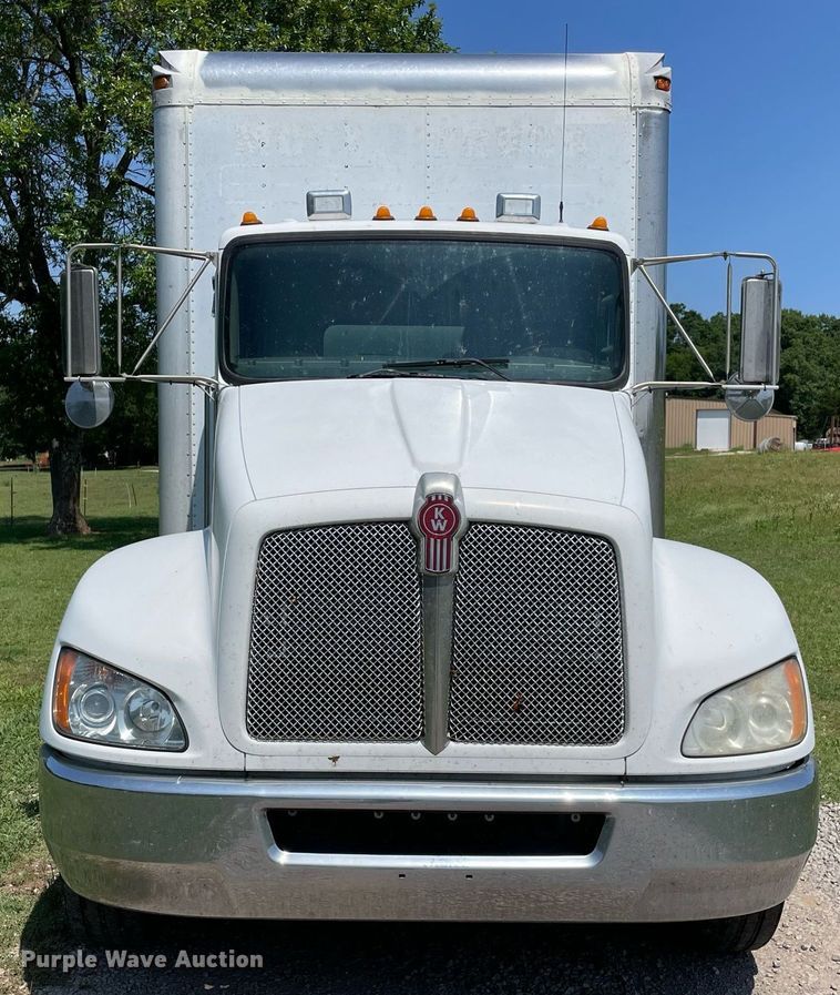 image for item NI9795 2008 Kenworth T370  box truck