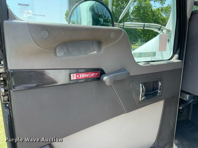 image for item NI9795 2008 Kenworth T370  box truck