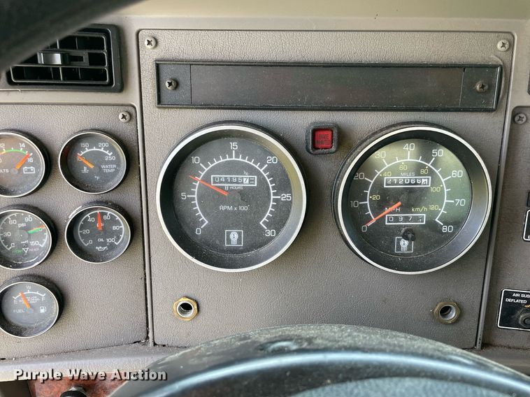 image for item NI9795 2008 Kenworth T370  box truck