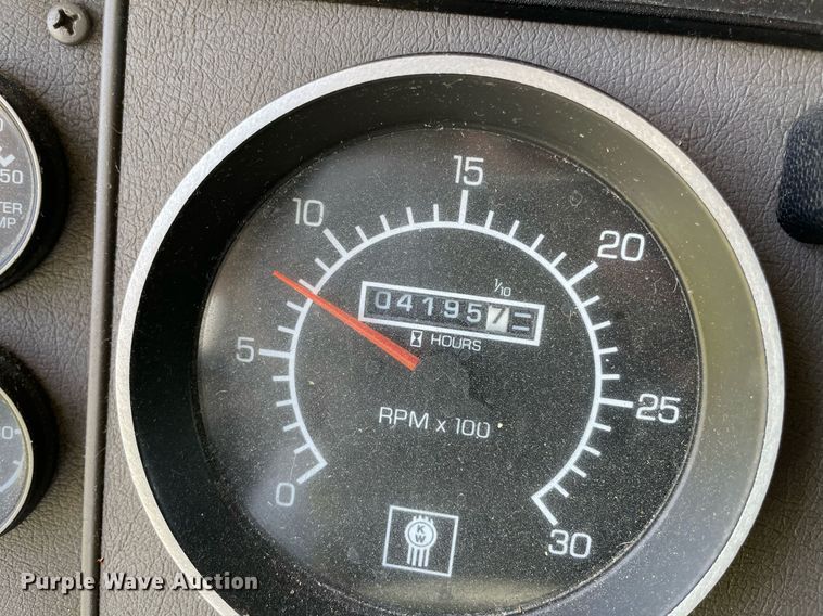 image for item NI9795 2008 Kenworth T370  box truck