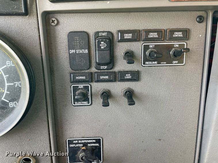 image for item NI9795 2008 Kenworth T370  box truck