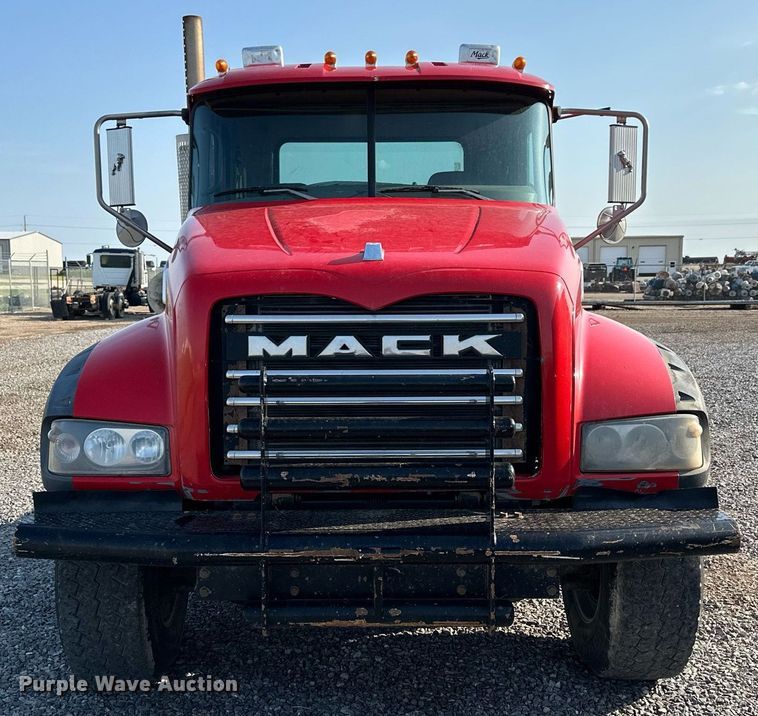 image for item NP9770 2008 Mack GU713  truck cab and chassis