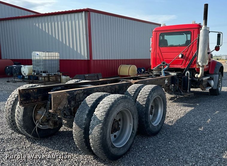 image for item NP9770 2008 Mack GU713  truck cab and chassis