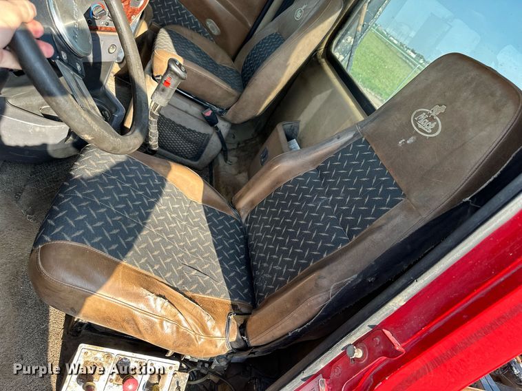 image for item NP9770 2008 Mack GU713  truck cab and chassis