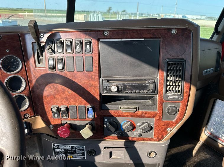 image for item NP9770 2008 Mack GU713  truck cab and chassis