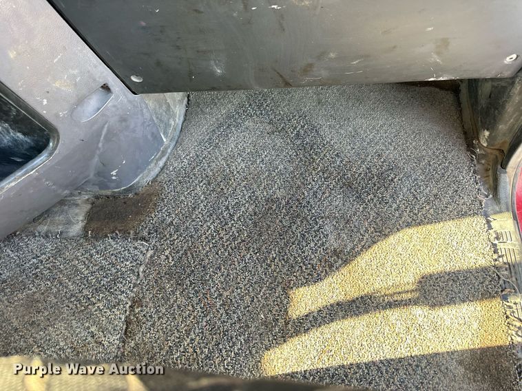 image for item NP9770 2008 Mack GU713  truck cab and chassis