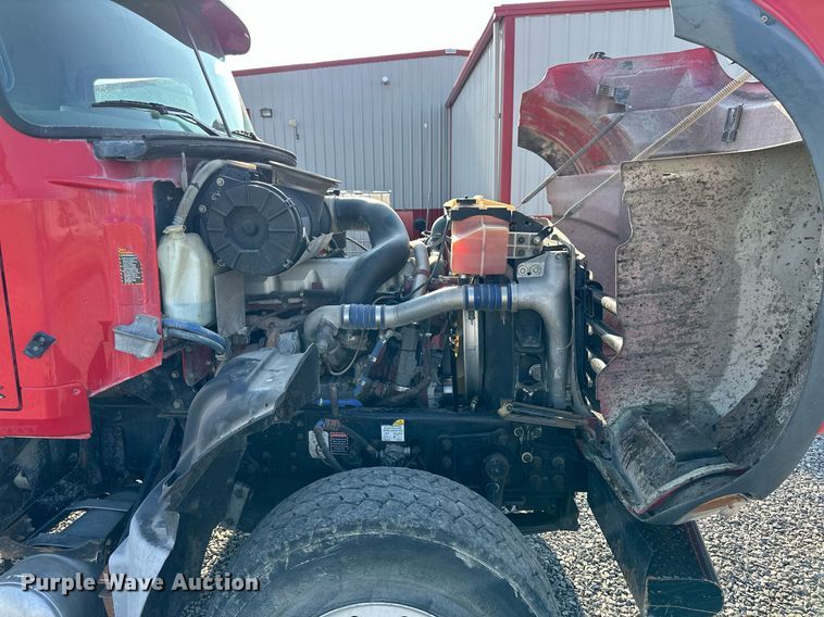 image for item NP9770 2008 Mack GU713  truck cab and chassis