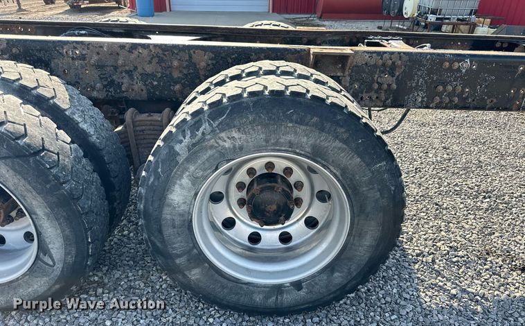 image for item NP9770 2008 Mack GU713  truck cab and chassis