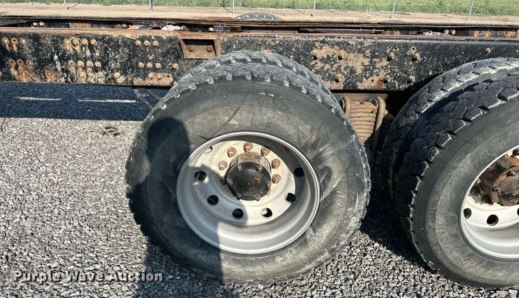 image for item NP9770 2008 Mack GU713  truck cab and chassis