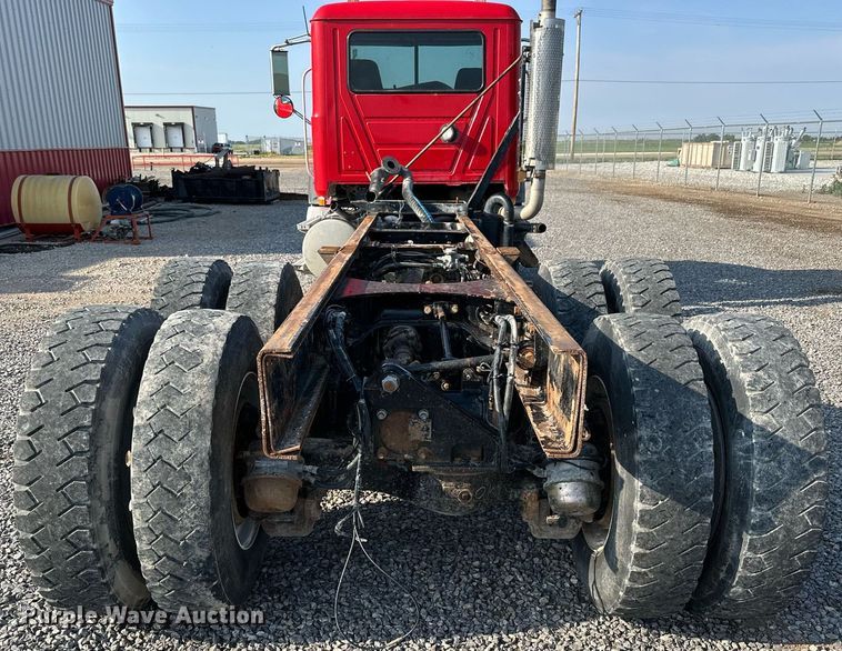 image for item NP9770 2008 Mack GU713  truck cab and chassis