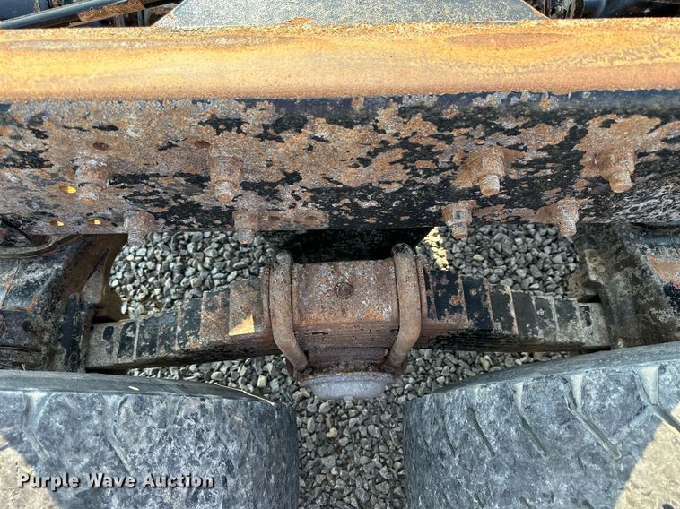 image for item NP9770 2008 Mack GU713  truck cab and chassis