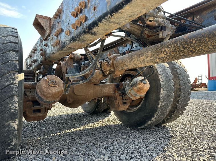 image for item NP9770 2008 Mack GU713  truck cab and chassis