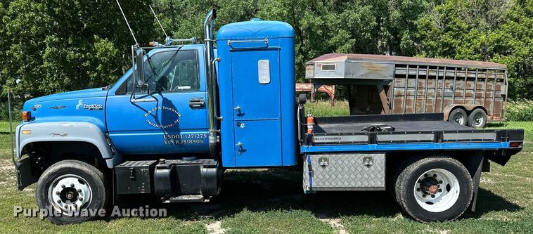 image for item NP9778 1994 GMC TopKick C6500  flatbed truck